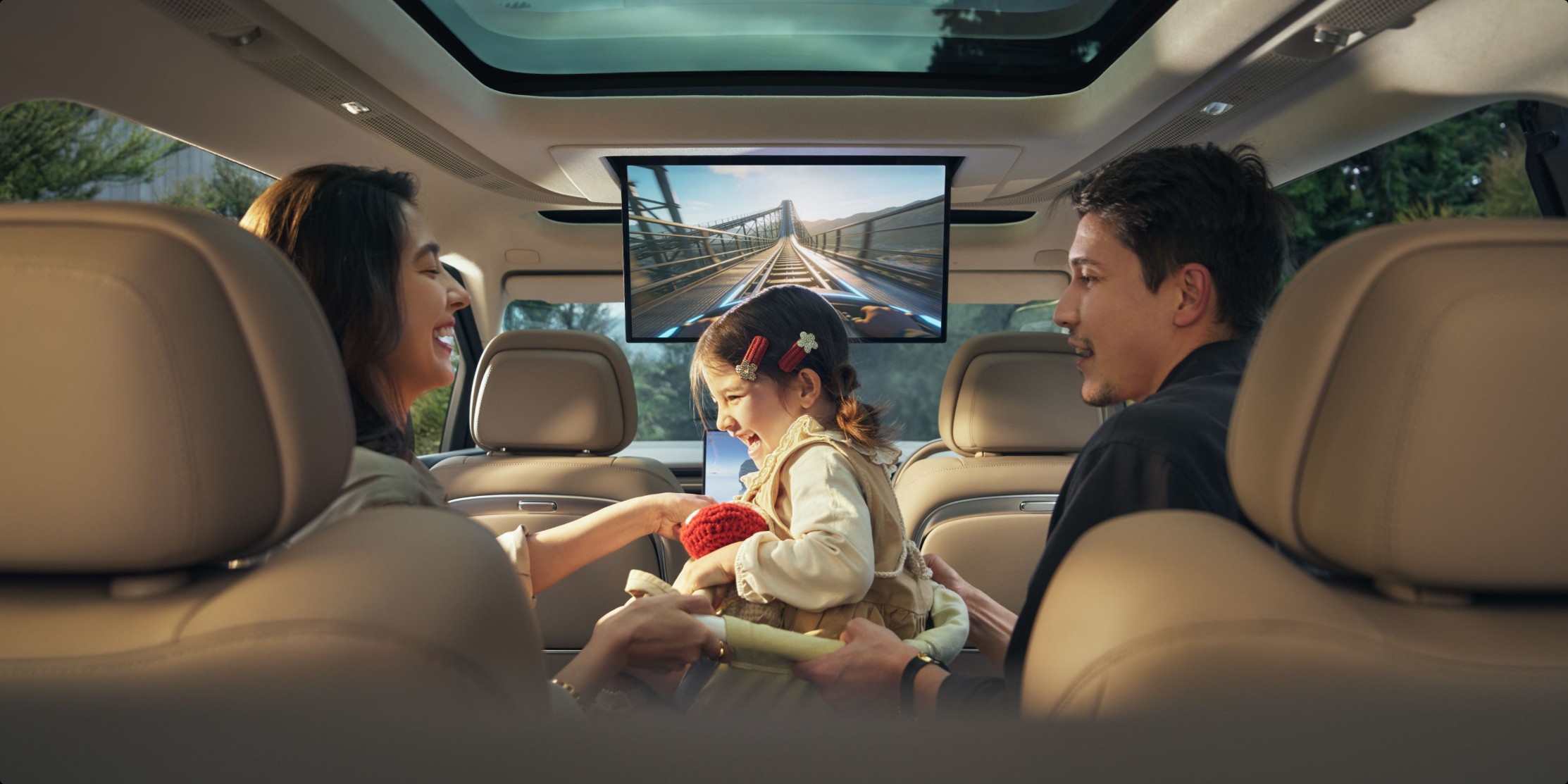 XPENG X9 21.4 inch entertainment screen
